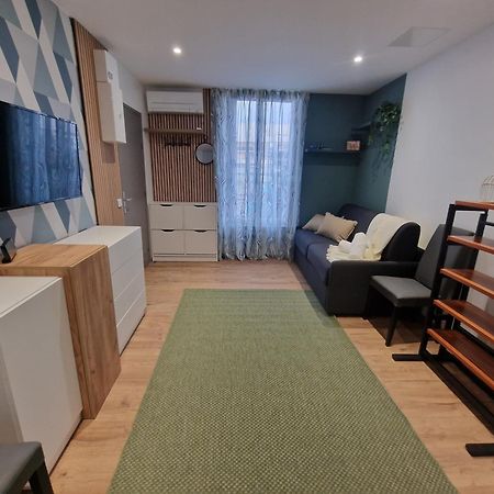 Maison D'Hotes Avec 3 Appartements Et Un Studio Viry-Châtillon Exterior foto