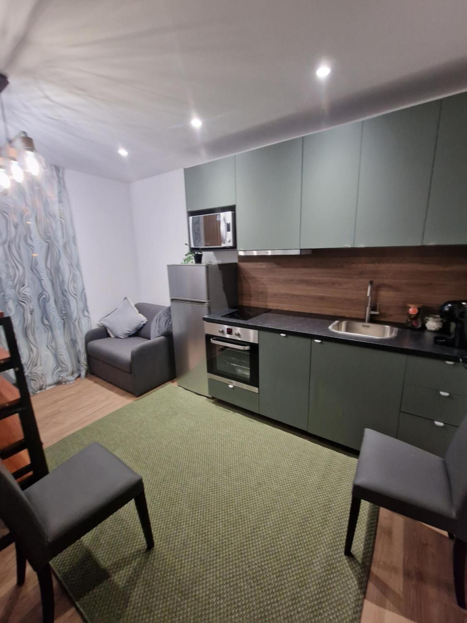 Maison D'Hotes Avec 3 Appartements Et Un Studio Viry-Châtillon Exterior foto